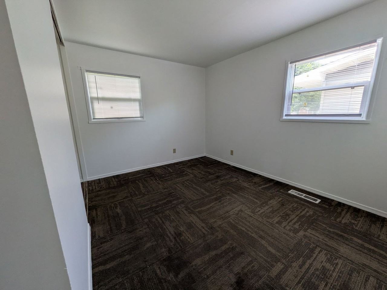 7601 Kentucky Ave - Photo 2 of 6