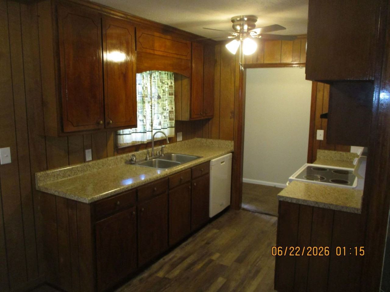 1108 Duke Ln - Photo 4 of 14