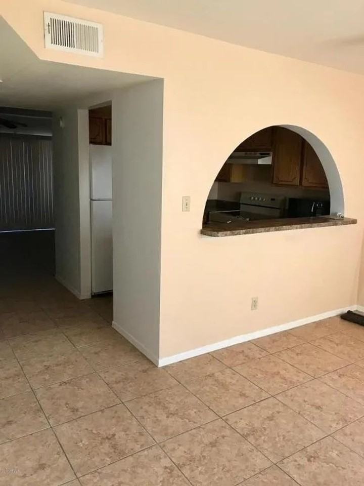 723 W 13th St - Photo 3 of 15