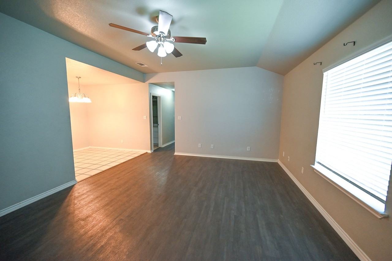 510 N Sewell Dr #A - Photo 3 of 10