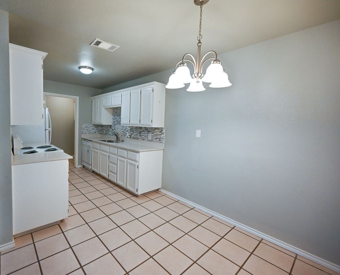 510 N Sewell Dr #A - Photo 6 of 10
