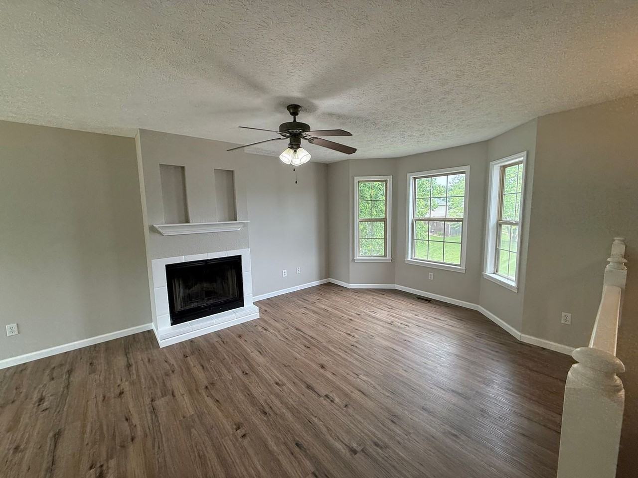 414 W Black Oak Rd - Photo 3 of 30