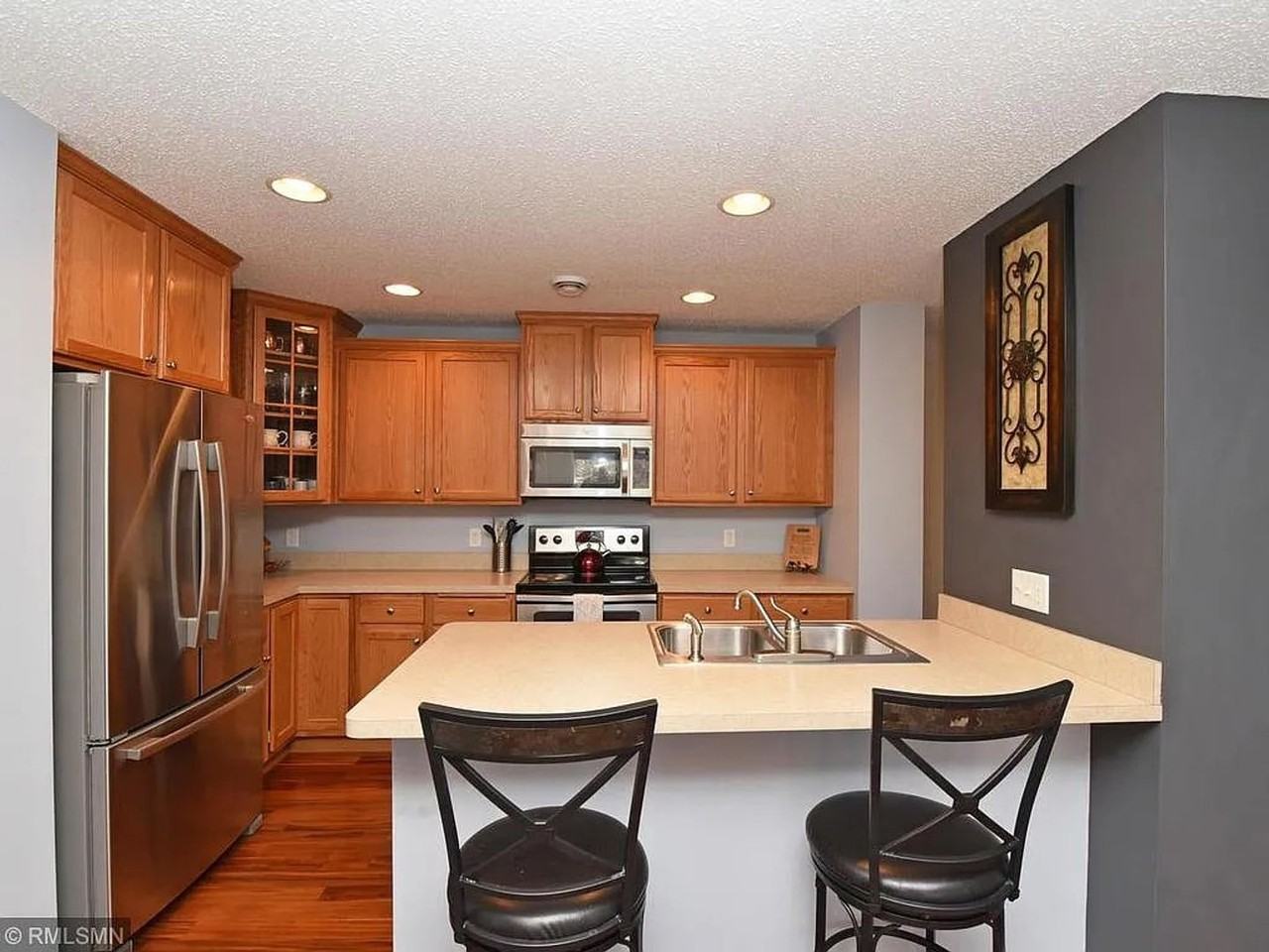 10866 Kingsfield Ln - Photo 4 of 15