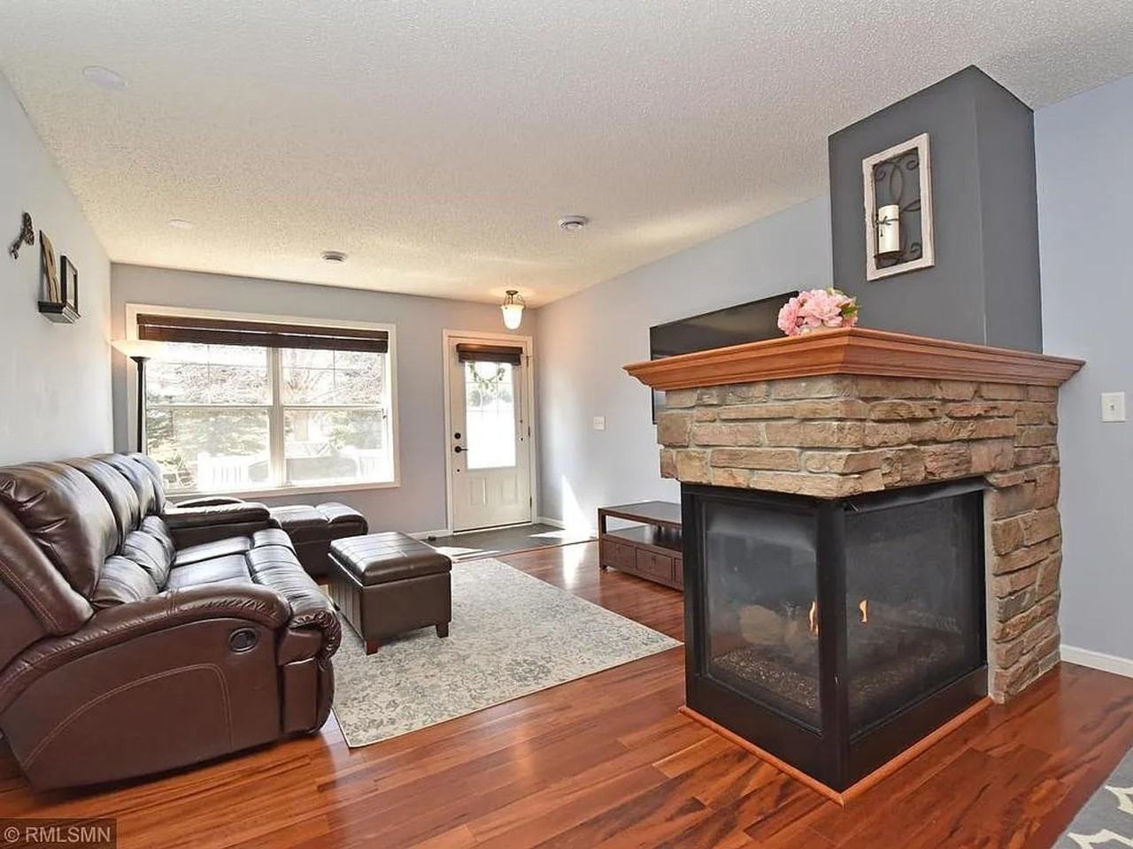 10866 Kingsfield Ln - Photo 6 of 15