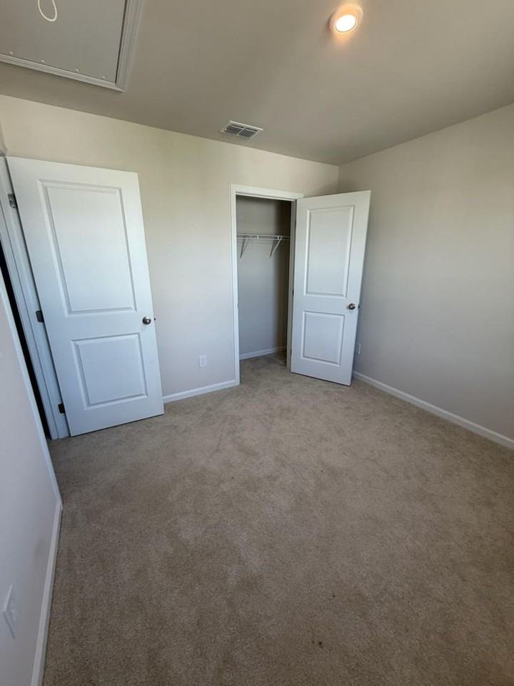 131 Highland Station Dr - Photo 5 of 18