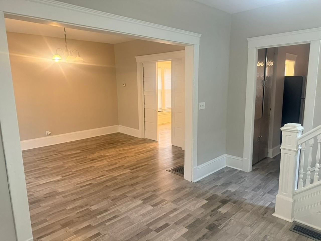 2091 W 100th St - Photo 4 of 17