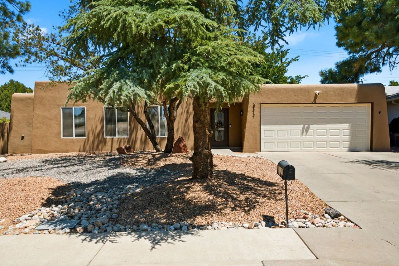9817 Mary Ellen Pl Ne - Photo 2 of 43