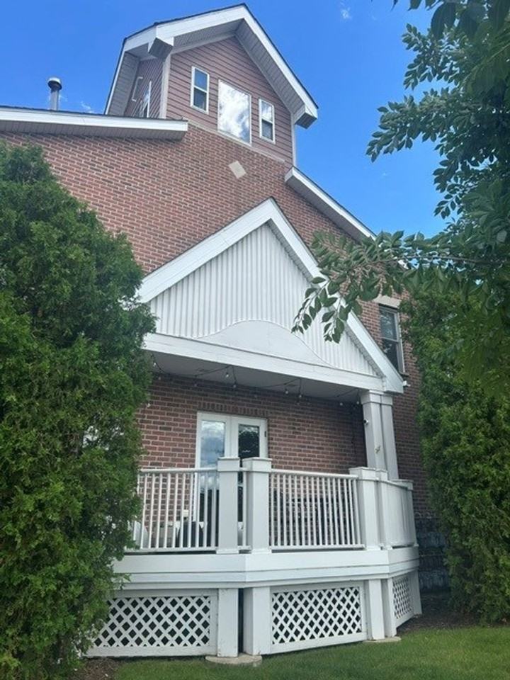 443 54th St - Photo 3 of 5