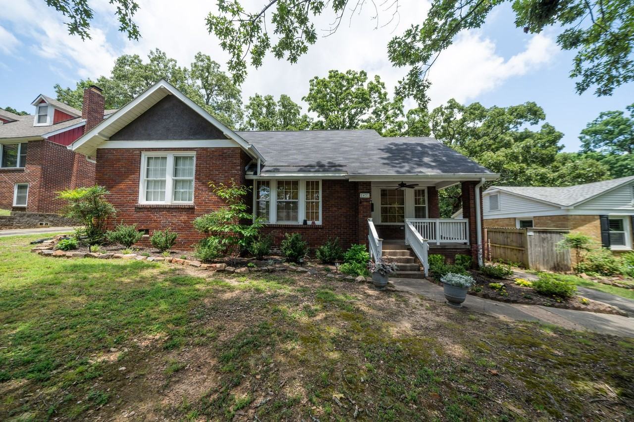 1431 Skyline Dr - Photo 2 of 36