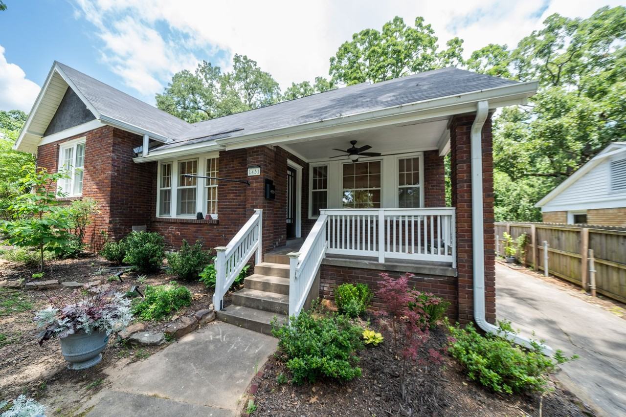1431 Skyline Dr - Photo 3 of 36