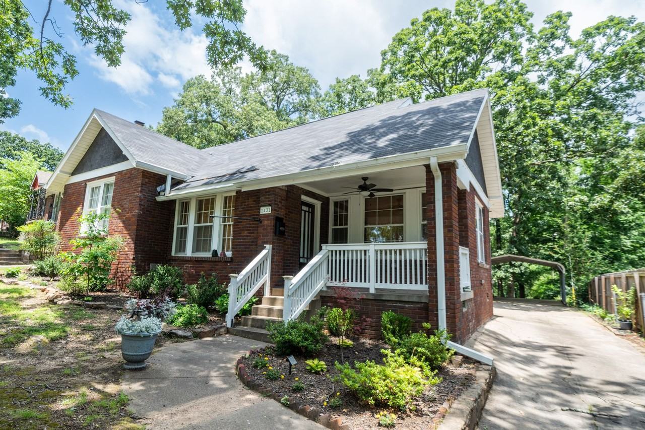 1431 Skyline Dr - Photo 4 of 36