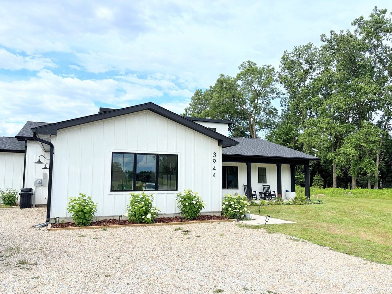 3944 Browntown Rd - Photo 3 of 26
