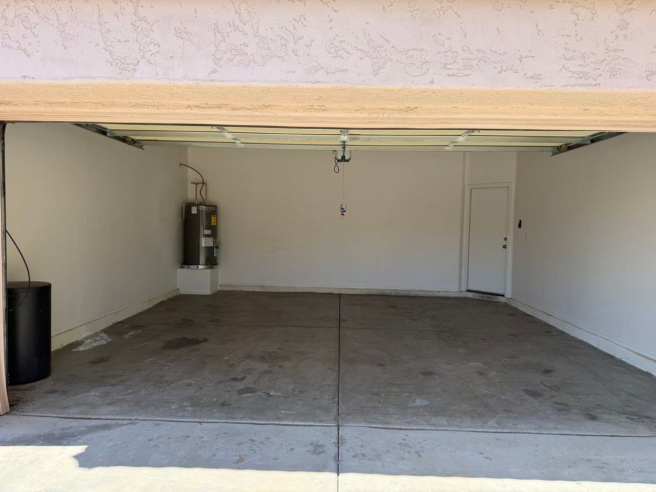 1140 E Catino St - Photo 2 of 30
