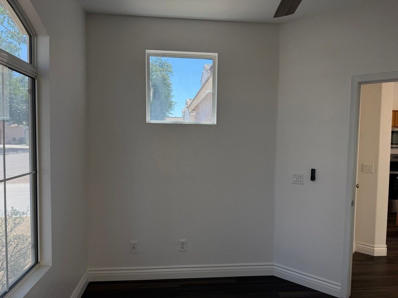 1140 E Catino St - Photo 4 of 30