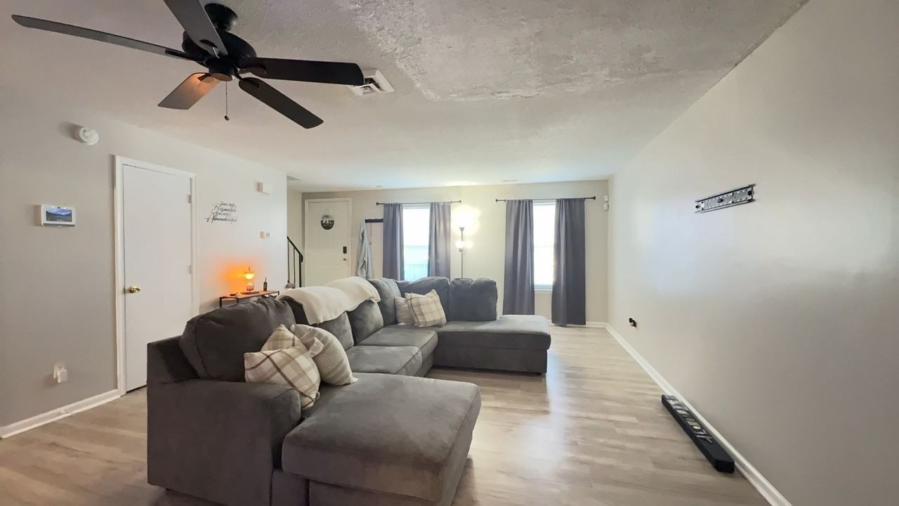 17 S Gawain Way - Photo 7 of 16
