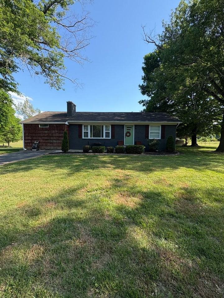 2520 Old Whites Mill Rd - Photo 2 of 21