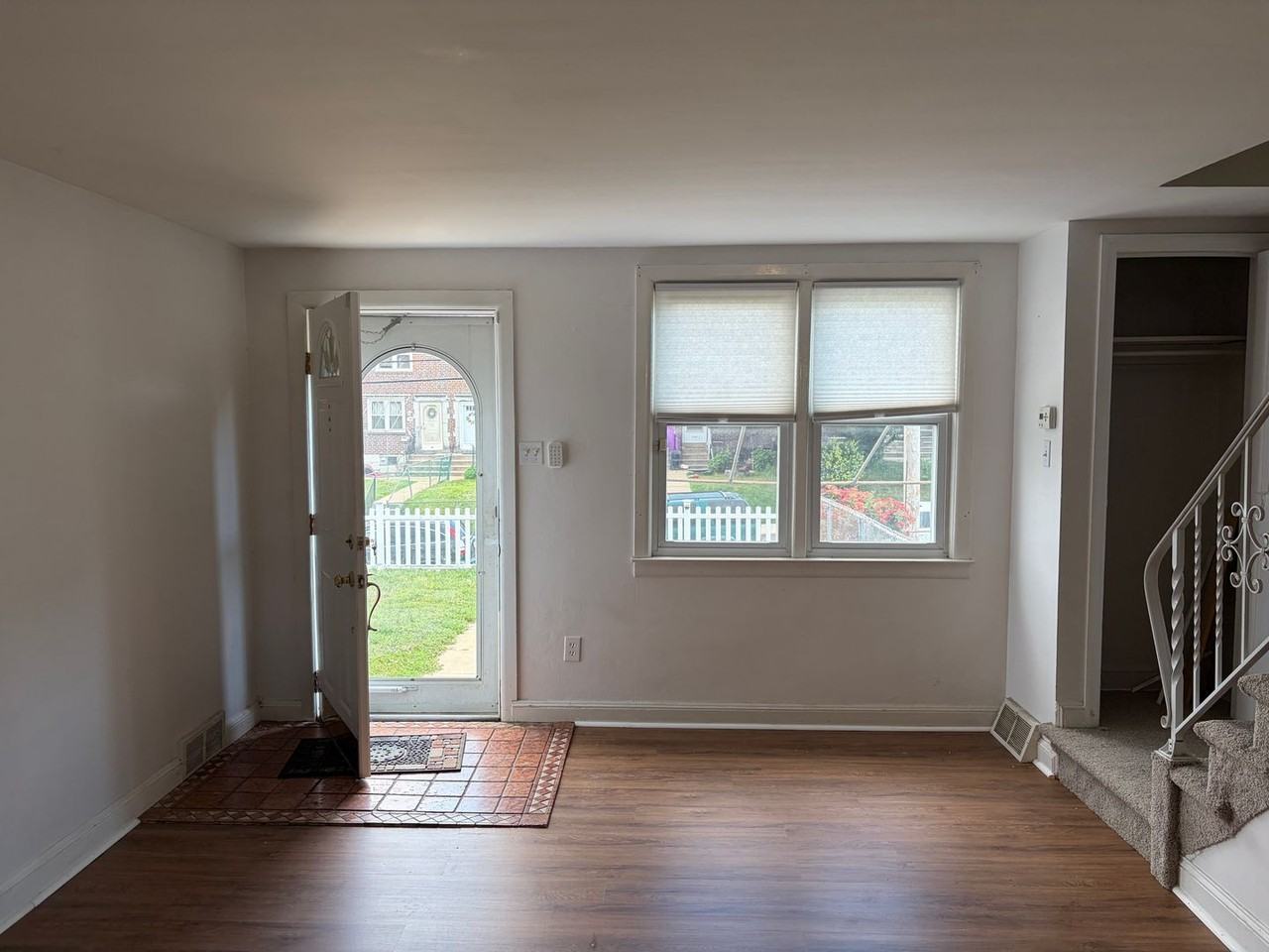 139 W Madison Ave - Photo 3 of 26