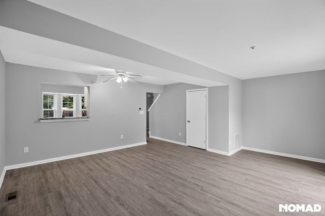 12145 Sugar Mill Cir - Photo 4 of 24