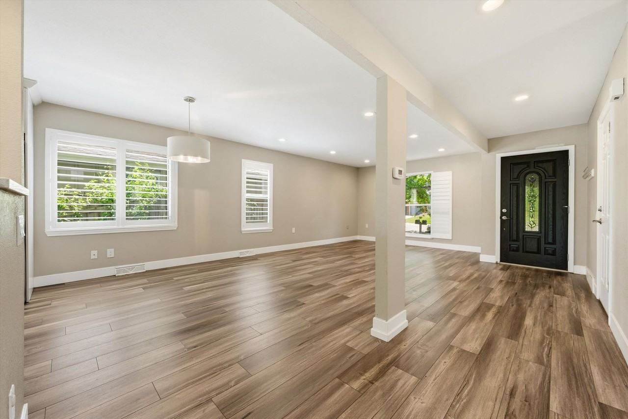 7639 E Mineral Pl - Photo 5 of 28