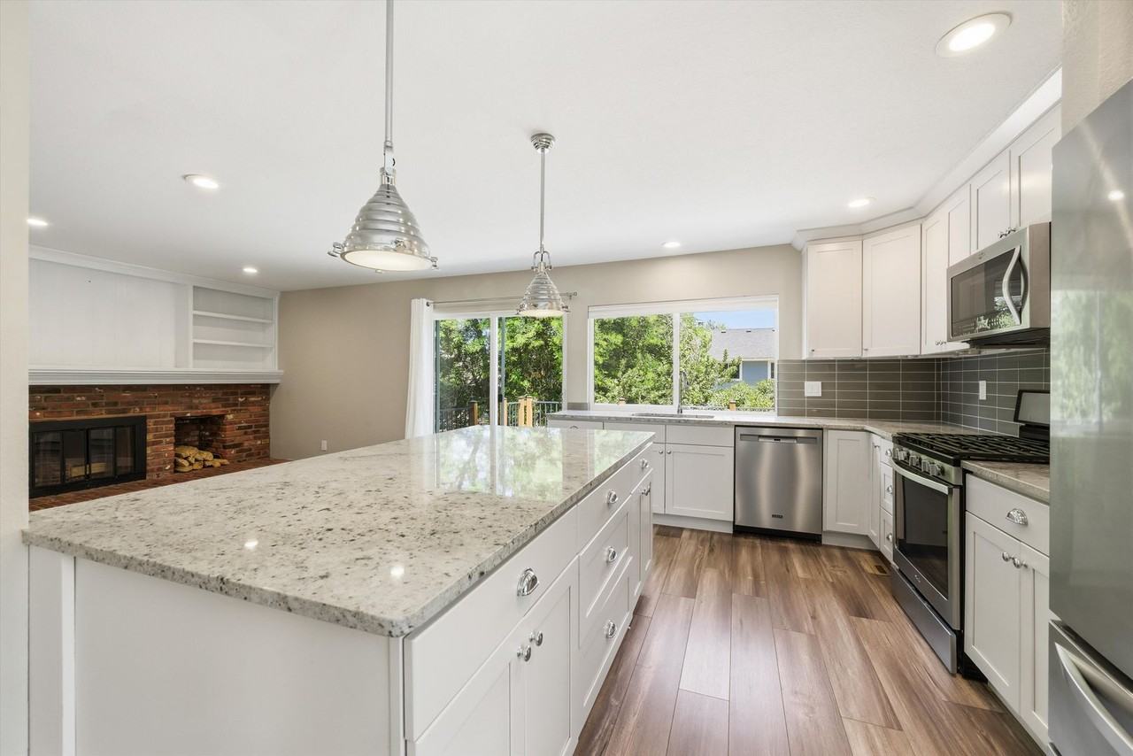 7639 E Mineral Pl - Photo 6 of 28