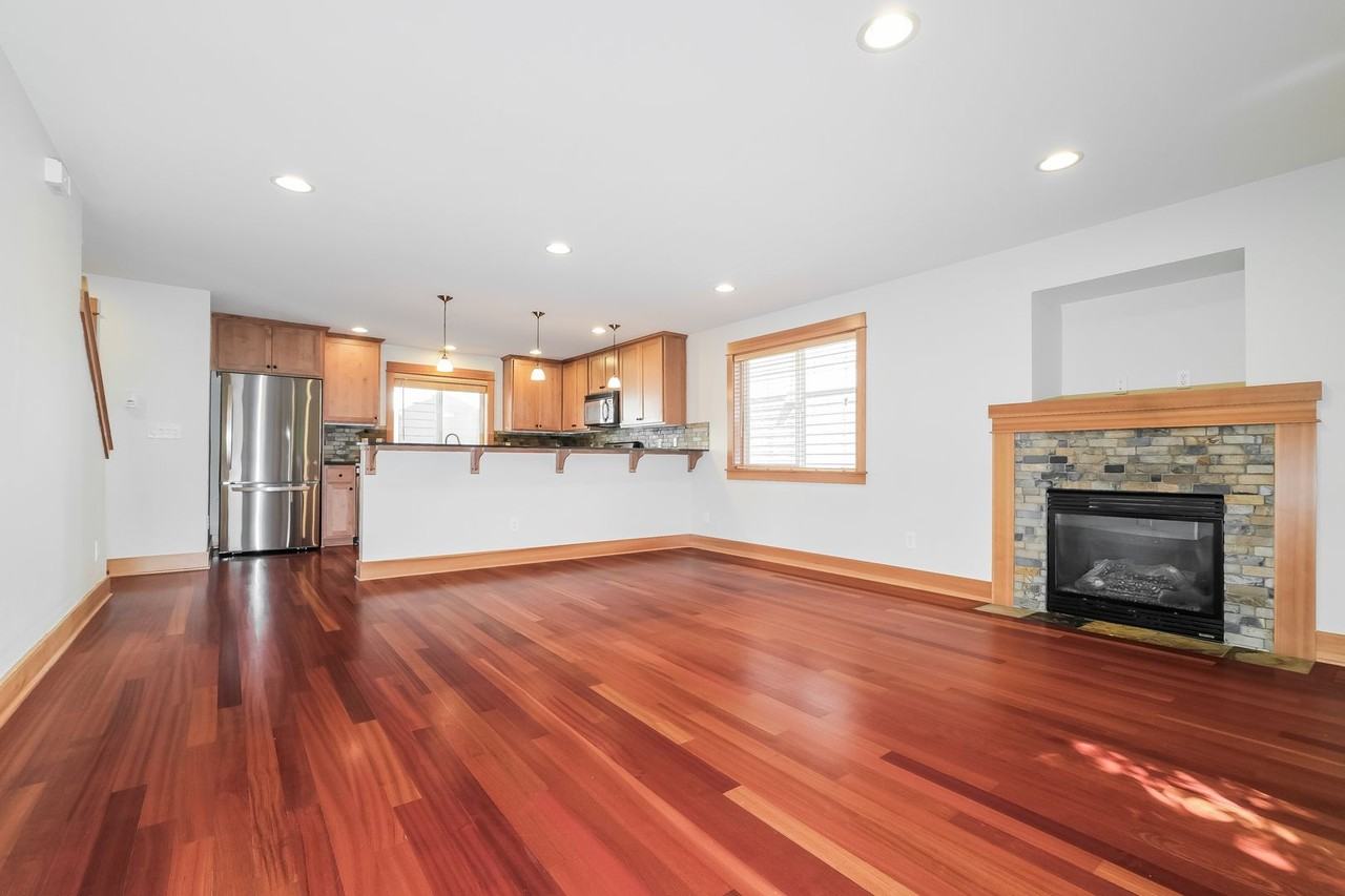 9128 45th Ave Sw #A - Photo 3 of 33
