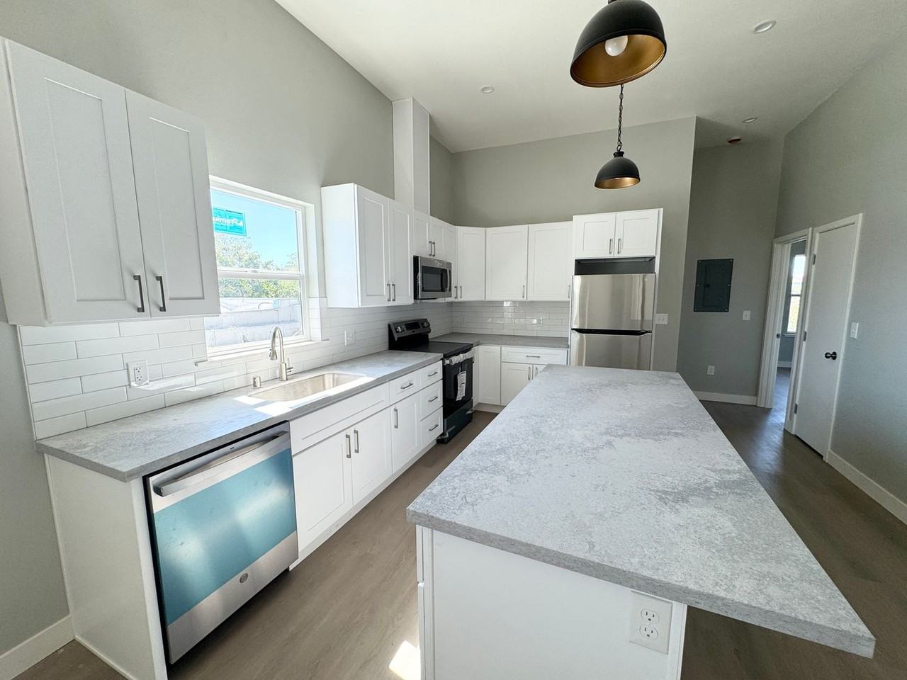 223 S K St - Photo 4 of 21