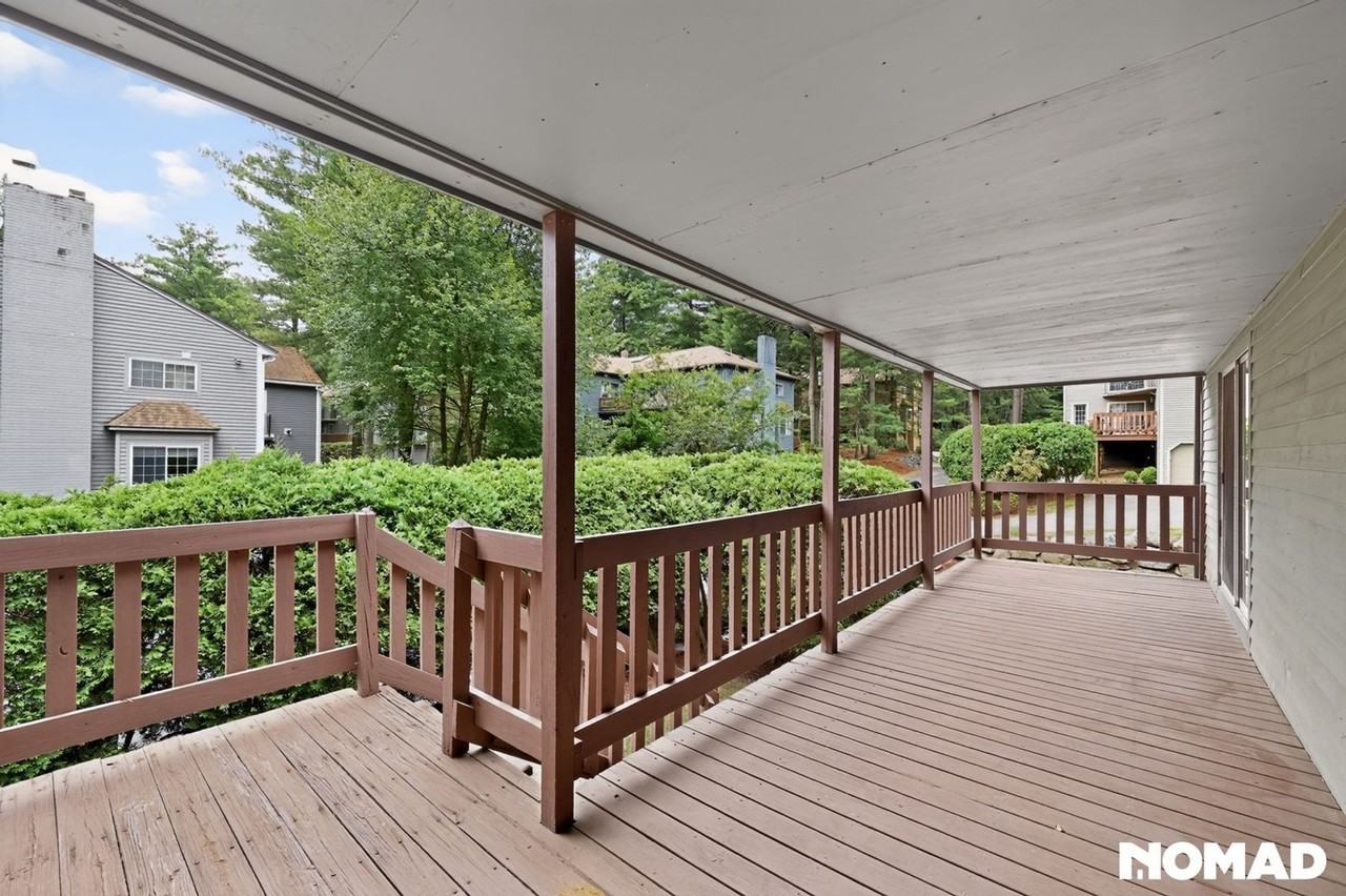 9 Voyagers Ln - Photo 3 of 35