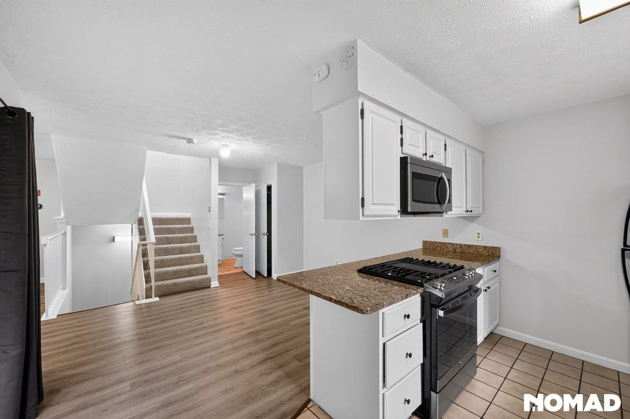 9 Voyagers Ln - Photo 5 of 35