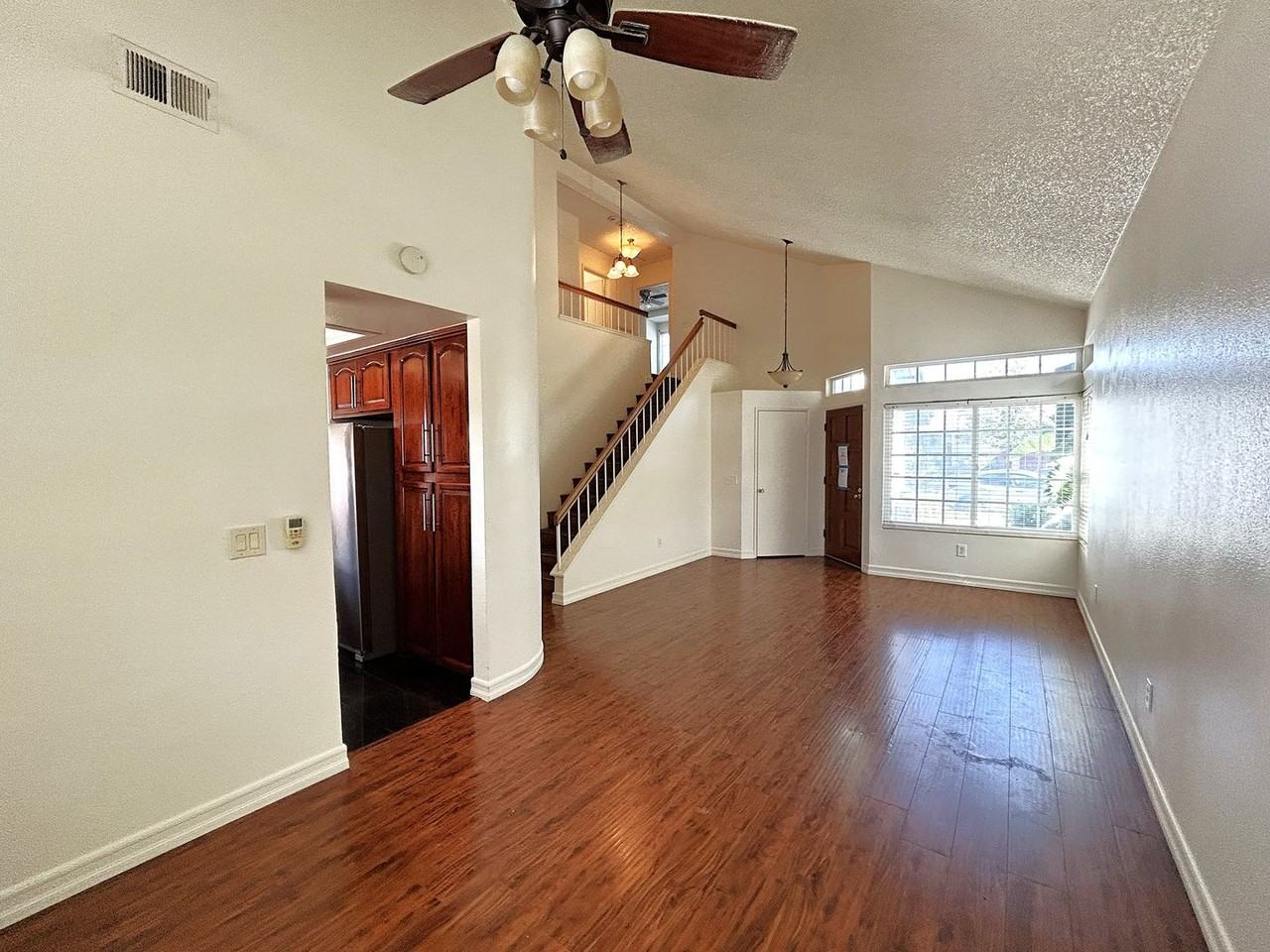 3214 Canary Ct - Photo 6 of 31