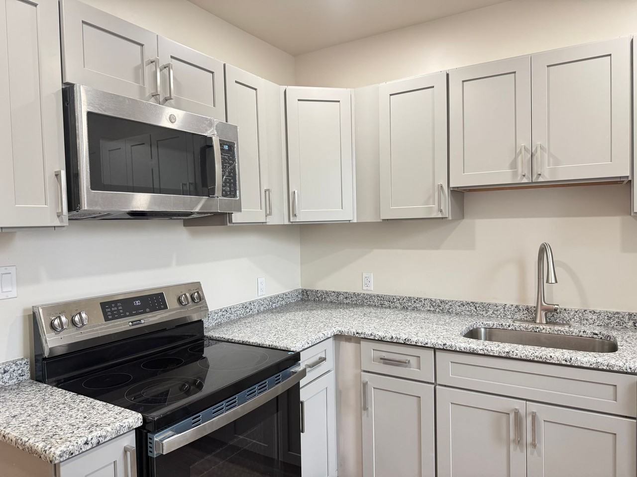 120 College Ave #2 - Photo 2 of 27