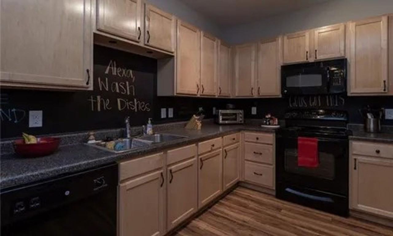 190 Eli Hartley Dr #204 - Photo 6 of 7