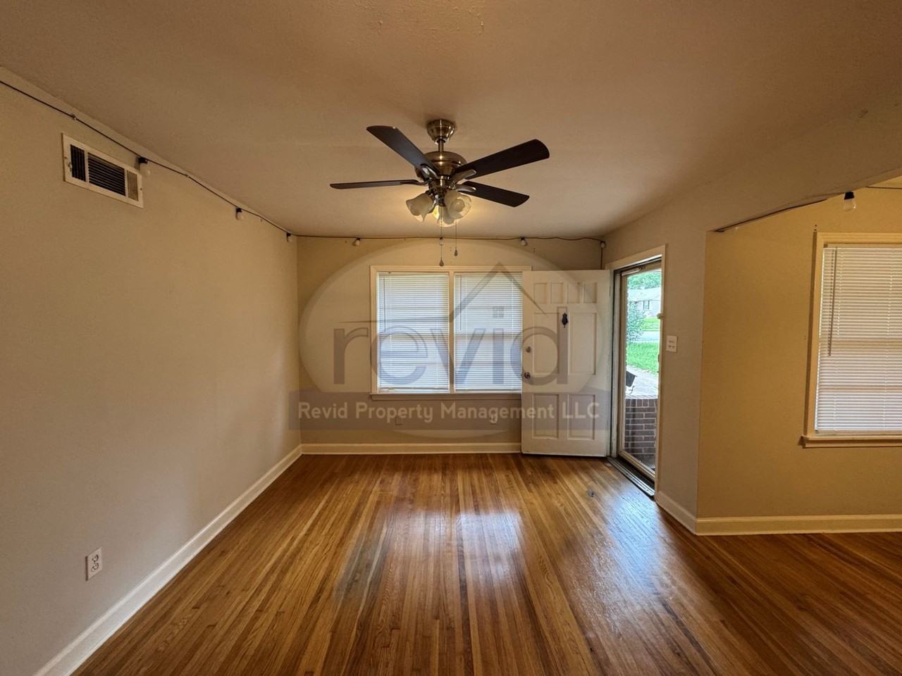 1356 Mount Moriah Rd - Photo 4 of 14