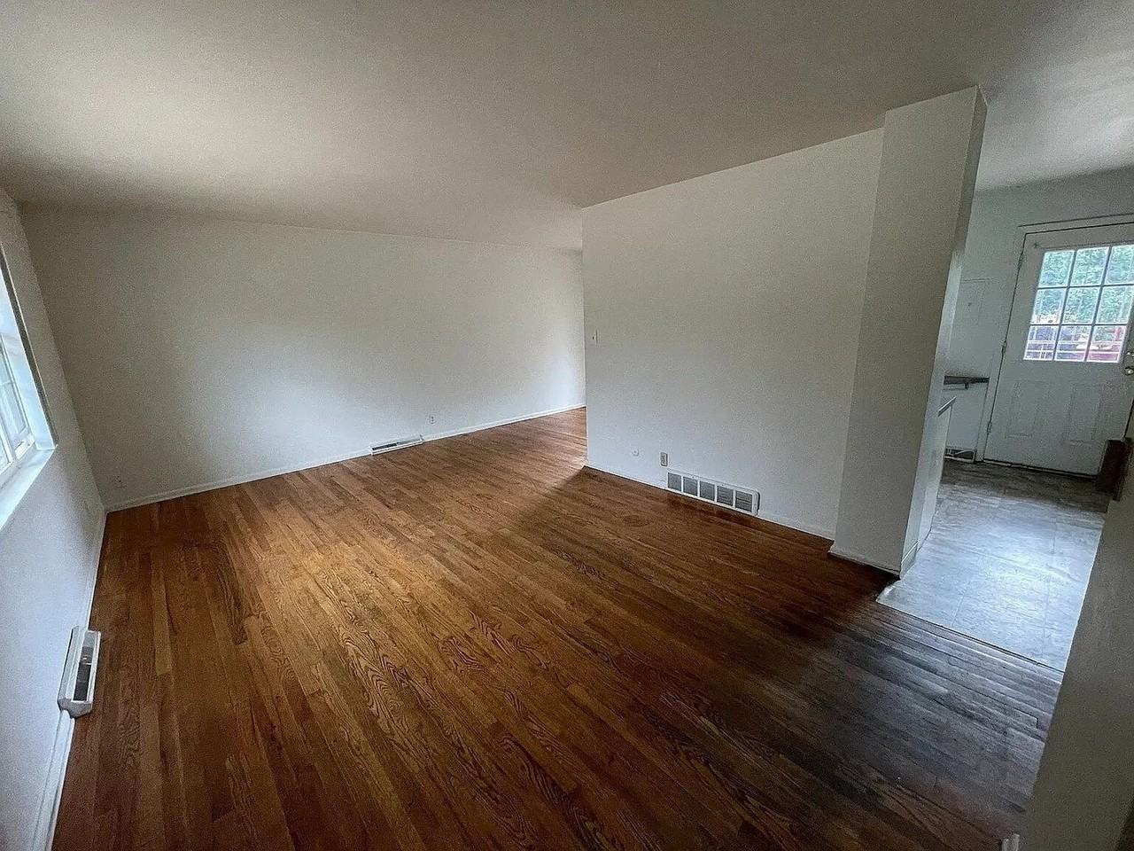 4464 Hamilton Ct - Photo 3 of 13
