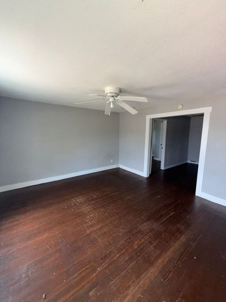 602 E North 15th St - Photo 2 of 12