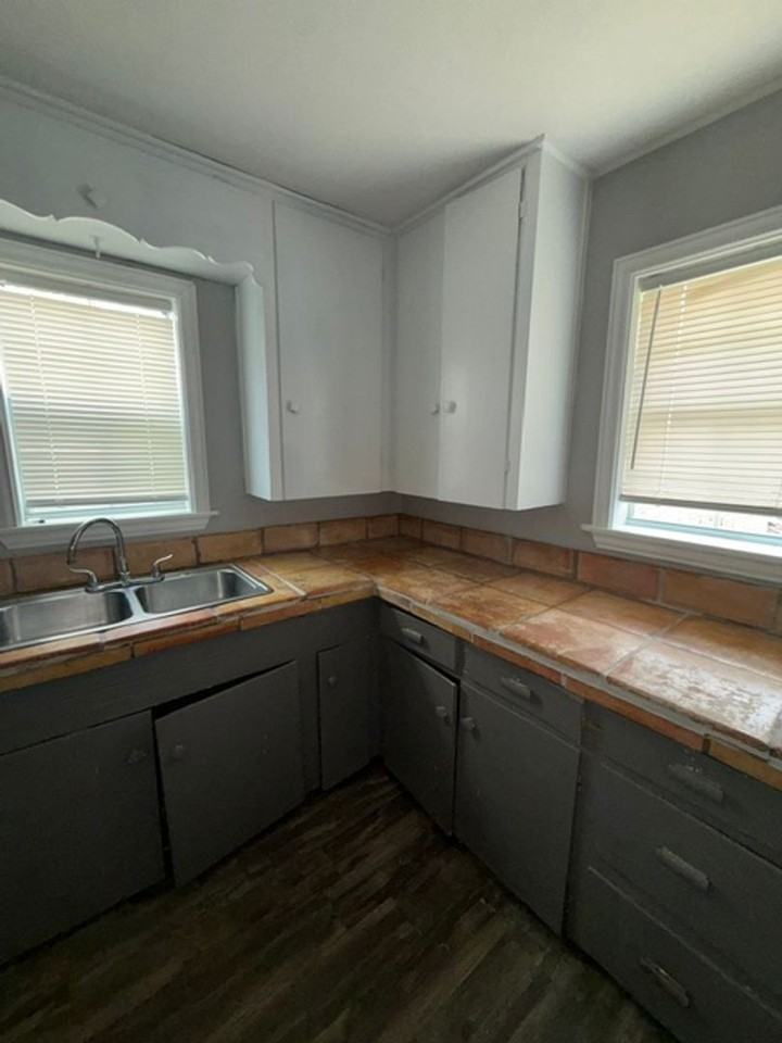 602 E North 15th St - Photo 6 of 12