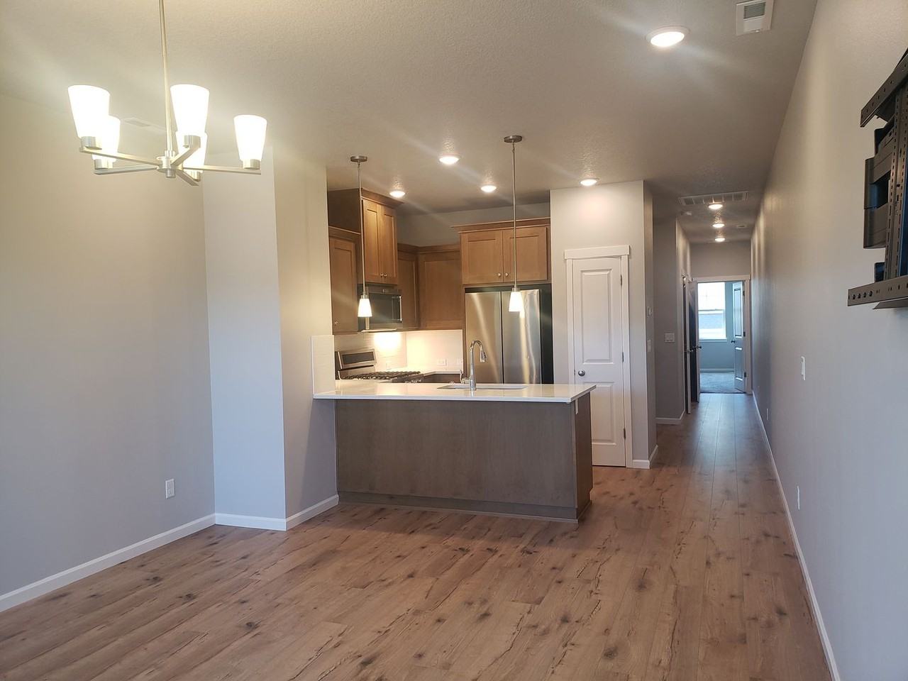 8122 Se Blanton St - Photo 4 of 28