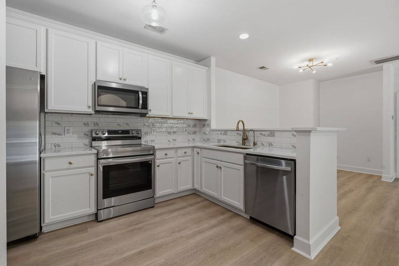 4846 Bevendean Dr #C9 - Photo 3 of 28