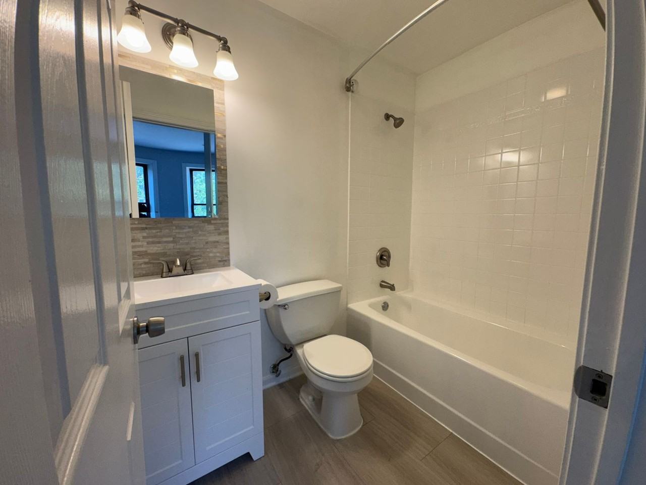 5900 S King Dr #C3 - Photo 5 of 9