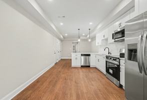 featured image of 615 N Calhoun St #1