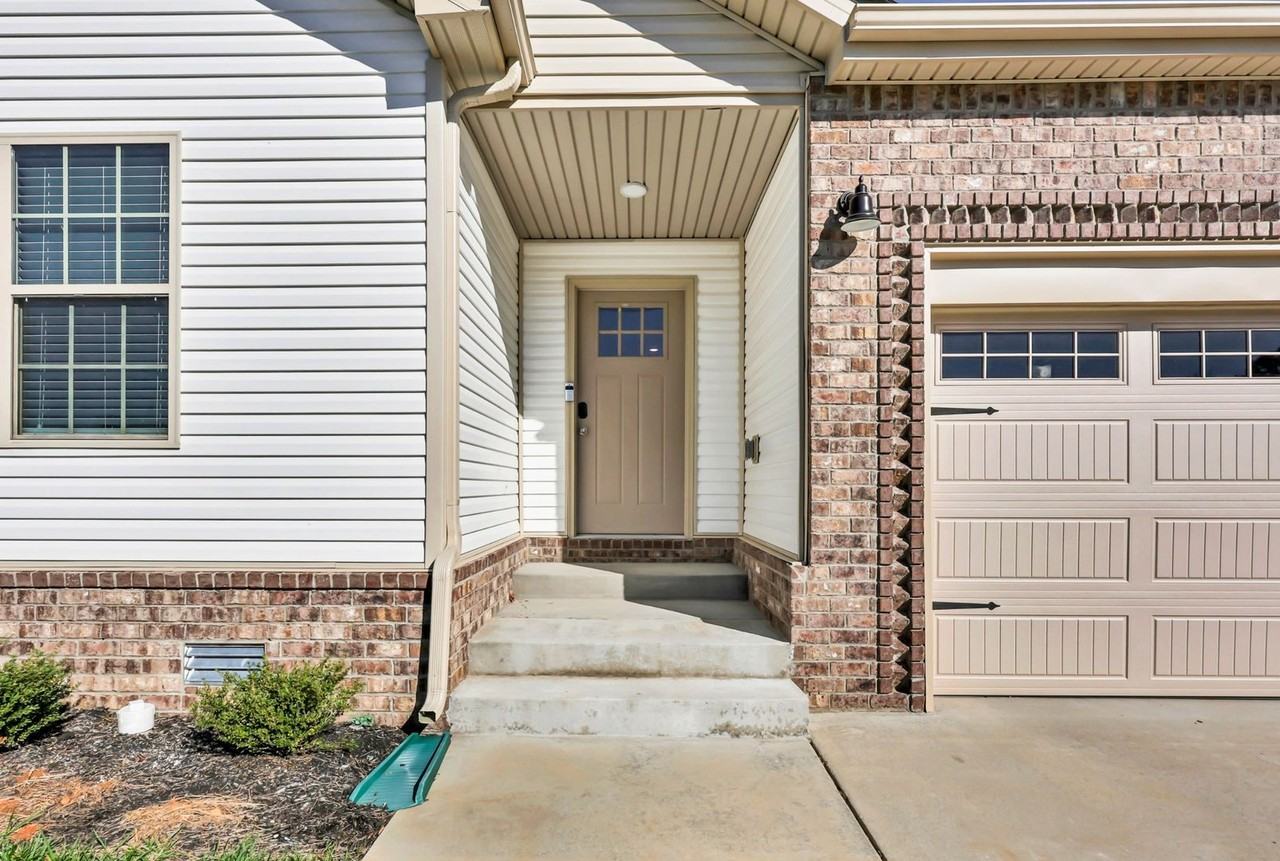 533 Lucky Ln - Photo 5 of 19