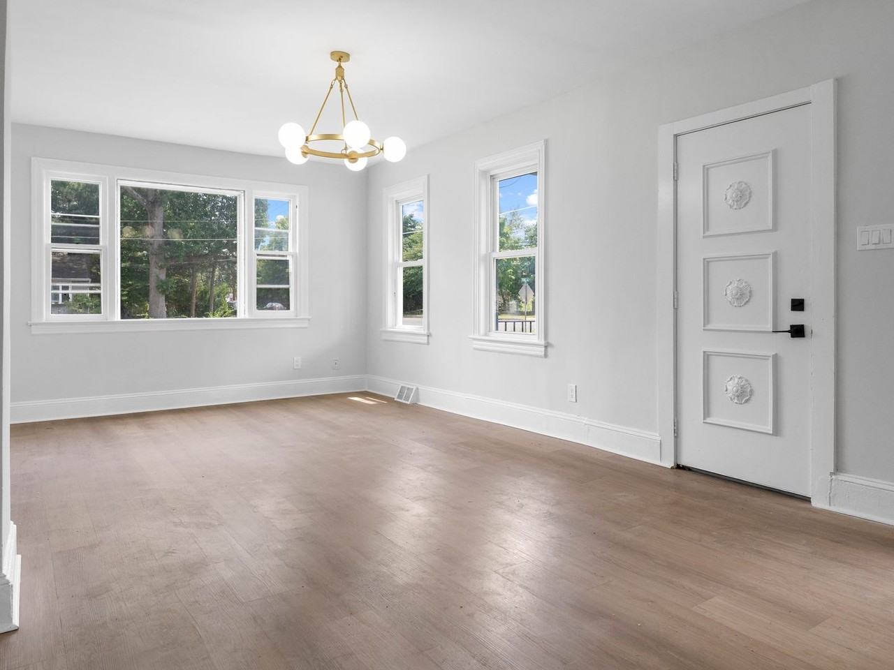 1101 Marne Hwy - Photo 6 of 23