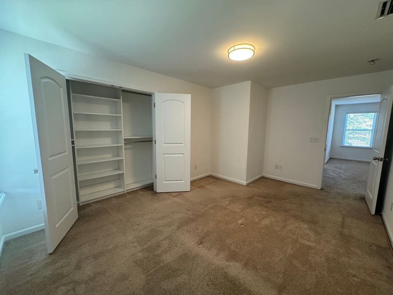 1507 Kellys Landing Dr - Photo 5 of 10