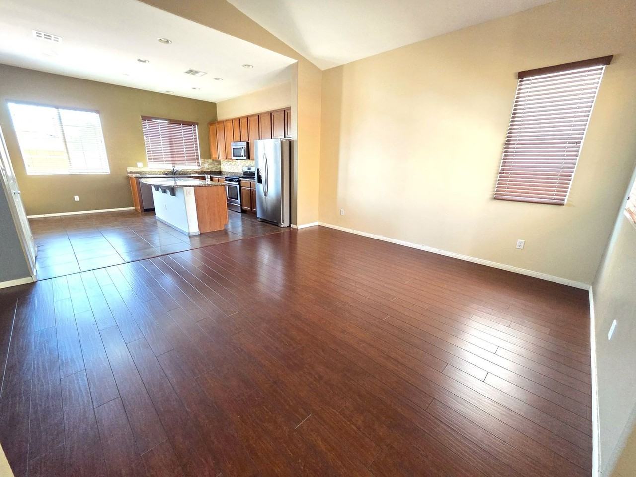 6566 Brooklyn Heights St - Photo 5 of 28