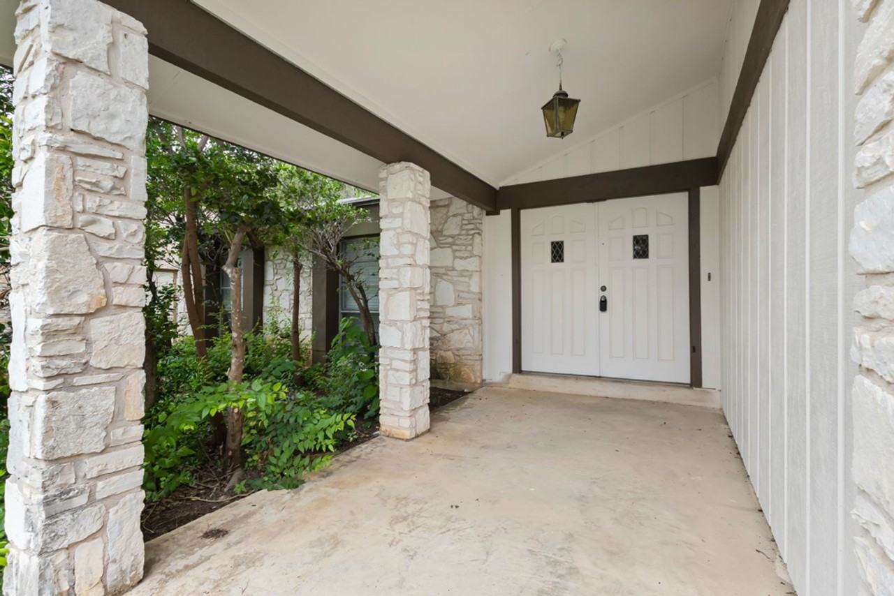 8643 Bristlecone St - Photo 4 of 25
