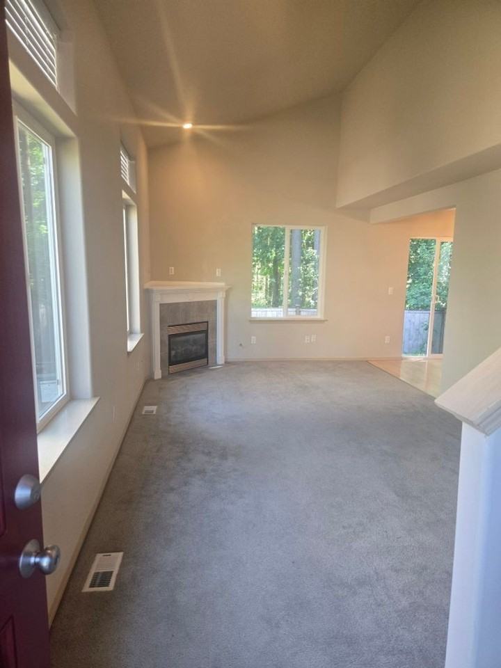 22463 Se 244th St - Photo 4 of 32