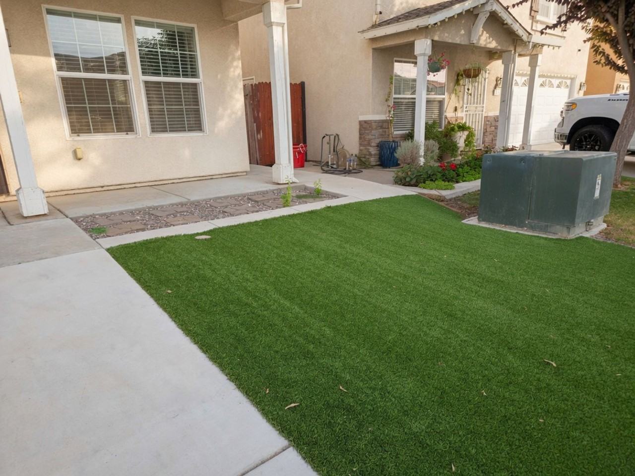 344 Citadel Ave - Photo 3 of 25