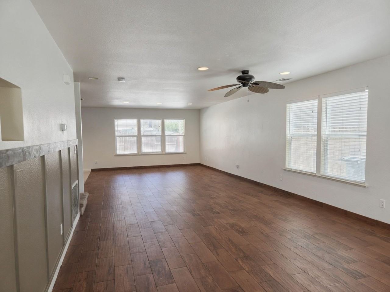 344 Citadel Ave - Photo 5 of 25