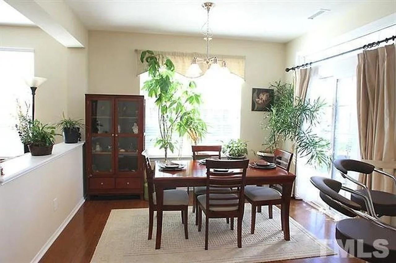 1918 Whirlaway Ct - Photo 3 of 17