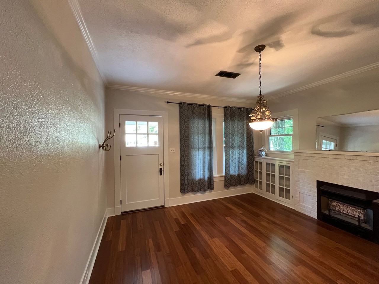 451 Centerville St Ne - Photo 2 of 15