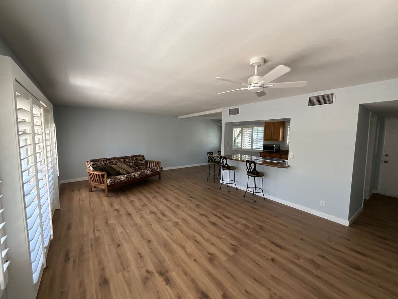 1702 Capri Cir - Photo 3 of 30
